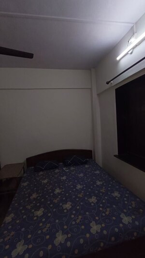 Bedroom in  Pg at Kapaswadi – for Rent