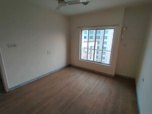 Room in 3 BHK Apartment at Zircon Ventures CHS Ltd, Viman Nagar – for Sale