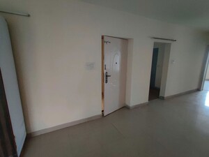 Room in 3 BHK Apartment at Zircon Ventures CHS Ltd, Viman Nagar – for Sale