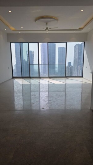 Room in 4 BHK Apartment at Rustomjee Crown, Prabhadevi – for Sale