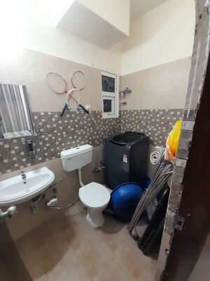 Attached Bathroom in 2 BHK Builder Floor at Sector 35 – for Rent