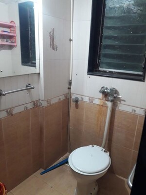 Bathroom in 1 BHK Apartment at Mansarovar Apartments Powai, Powai – for Rent