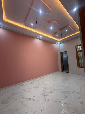 Room in 3 BHK Independent House at Gomti Nagar – for Sale