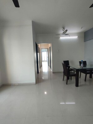 Room in 2 BHK Apartment at Mayfair Hillcrest, Powai – for Rent