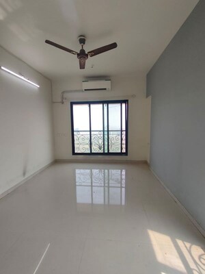 Room in 2 BHK Apartment at Mayfair Hillcrest, Powai – for Rent