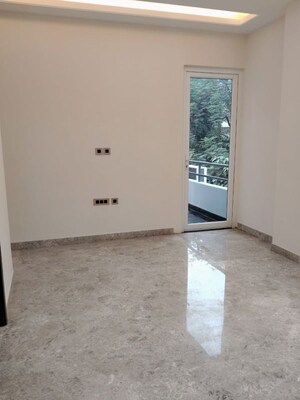 Room in 3 BHK Builder Floor at Shivalik Colony – for Rent