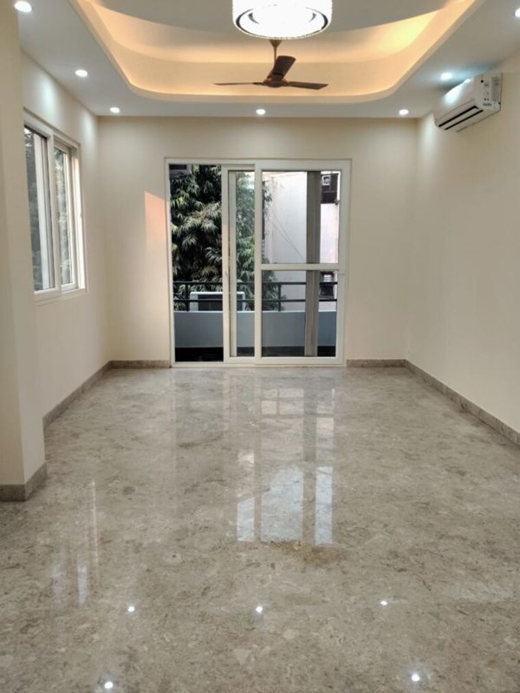Room, shivalik colony 3 Bedroom 2000 Sq.Ft. Builder Floor In Shivalik Colony Delhi 10249378