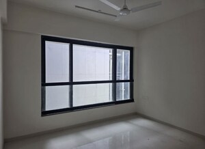 Room in 4 BHK Apartment at Kalpataru Magnus, Bandra East – for Rent
