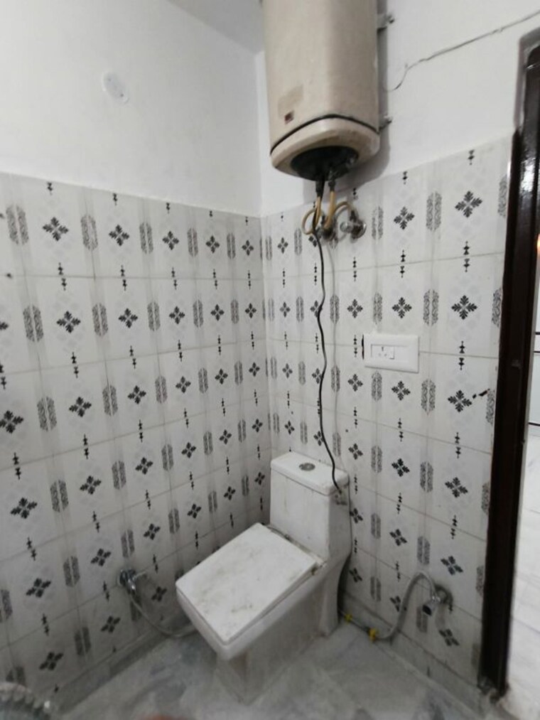 Bathroom, mehrauli 2 Bedroom 2675000 Sq.Ft. Builder Floor In Mehrauli Delhi 10249423