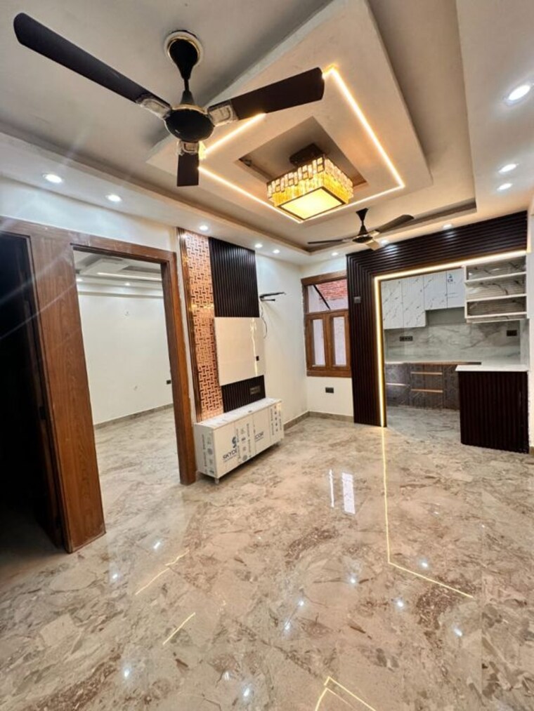 Room, avs-tower 1 Bedroom 650 Sq.Ft. Builder Floor In Sector 73 Noida 10249431