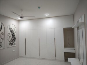 Room in 3 BHK Apartment at Prestige Beverly Hills, Kokapet – for Rent