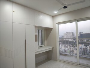 Room in 3 BHK Apartment at Prestige Beverly Hills, Kokapet – for Rent