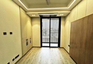 Room in 4 BHK Builder Floor at Safdarjung Enclave – for Sale