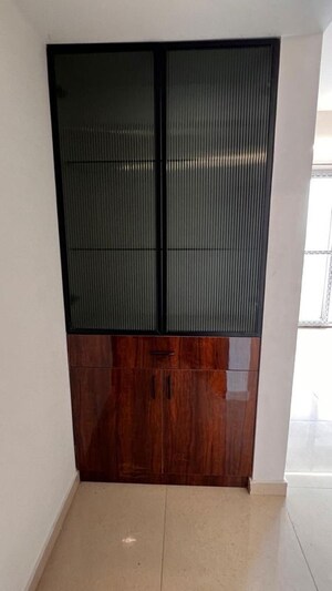 Furnished Amenities in 2.5 BHK Apartment at Ameenpur – for Rent