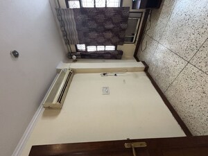 Room in 2 BHK Builder Floor at Saket – for Rent