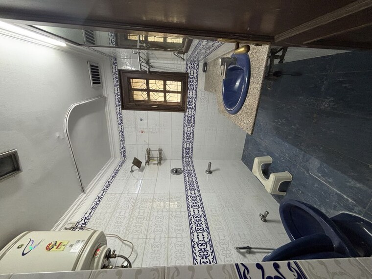 Bathroom, saket 2 Bedroom 900 Sq.Ft. Builder Floor In Saket Delhi 10249471