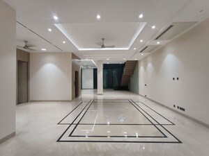 Staircase in 4 BHK Builder Floor at Safdarjung Enclave – for Sale