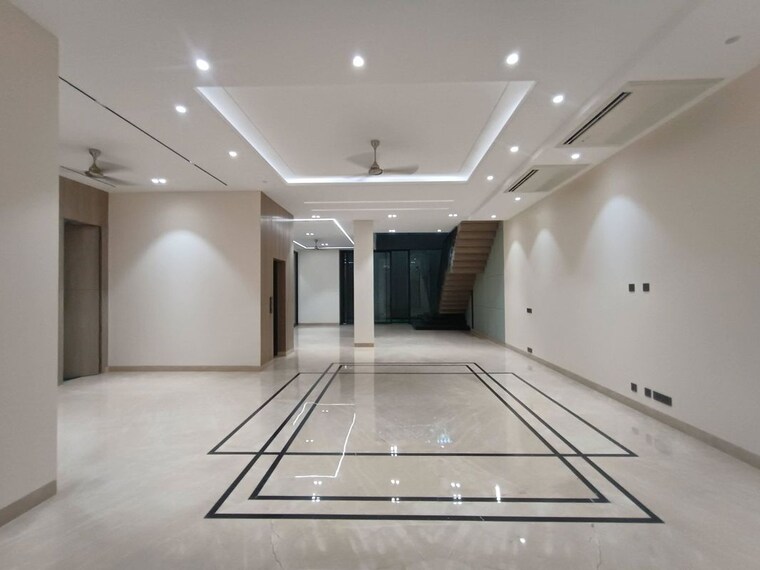 undefined, safdarjung enclave 4 Bedroom 6000 Sq.Ft. Builder Floor In Safdarjung Enclave Delhi 10249465