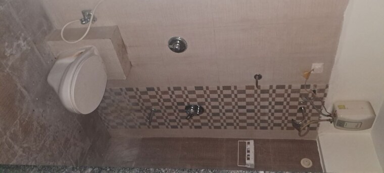 Bathroom, goldfinger-kataria-tamara 3 Bedroom 1500 Sq.Ft. Apartment In Rahatani Pune 10243830