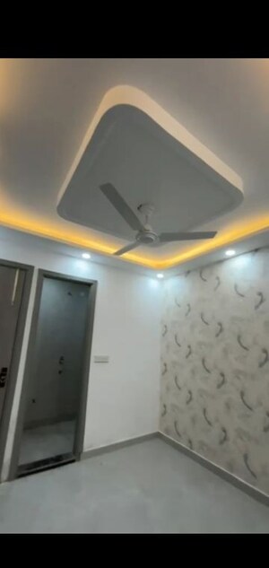 Furnished Amenities in 2 BHK Builder Floor at Dwarka Mor – for Sale