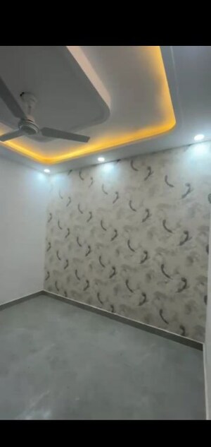 Room in 2 BHK Builder Floor at Dwarka Mor – for Sale