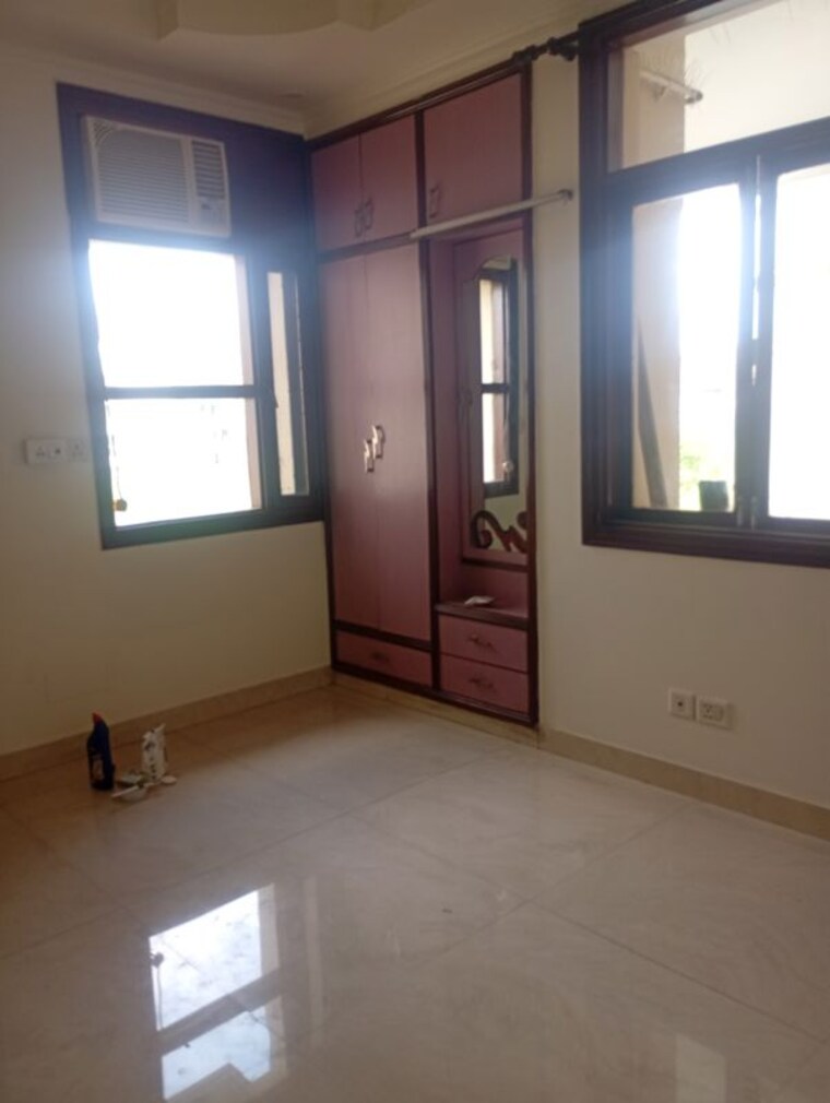 Room, sector 4 dwarka 3 Bedroom 1600 Sq.Ft. Apartment In Sector 4 Dwarka Delhi 10249494