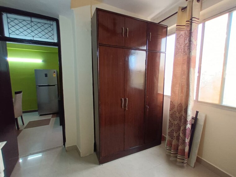 Room, sector 4 dwarka 3 Bedroom 1600 Sq.Ft. Apartment In Sector 4 Dwarka Delhi 10249506