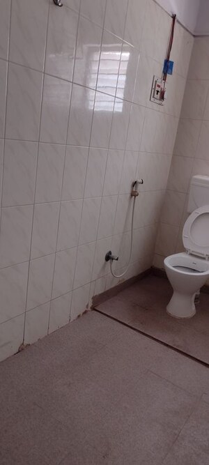 Bathroom in 2 BHK Apartment at Jp Nagar – for Rent