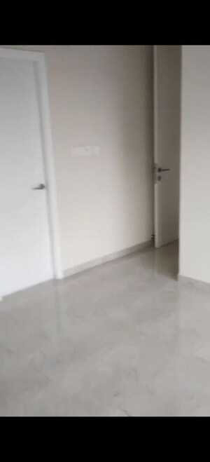 Room in 2 BHK Apartment at Tata Serein, Pokhran Road No Two – for Rent