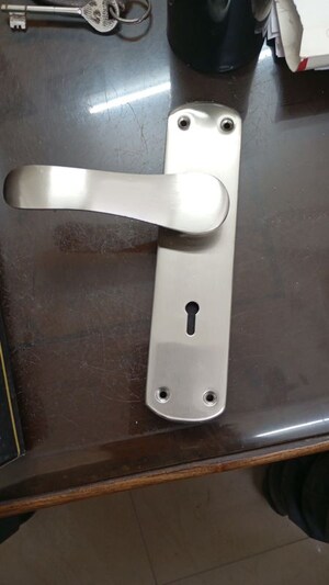 Furnished Amenities in 2 BHK Builder Floor at Lajpat Nagar – for Rent