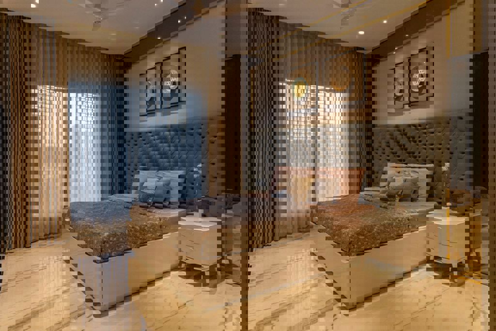 3 BHK 3700 Sq.Ft. Apartment in Yash Apartments Model Colony