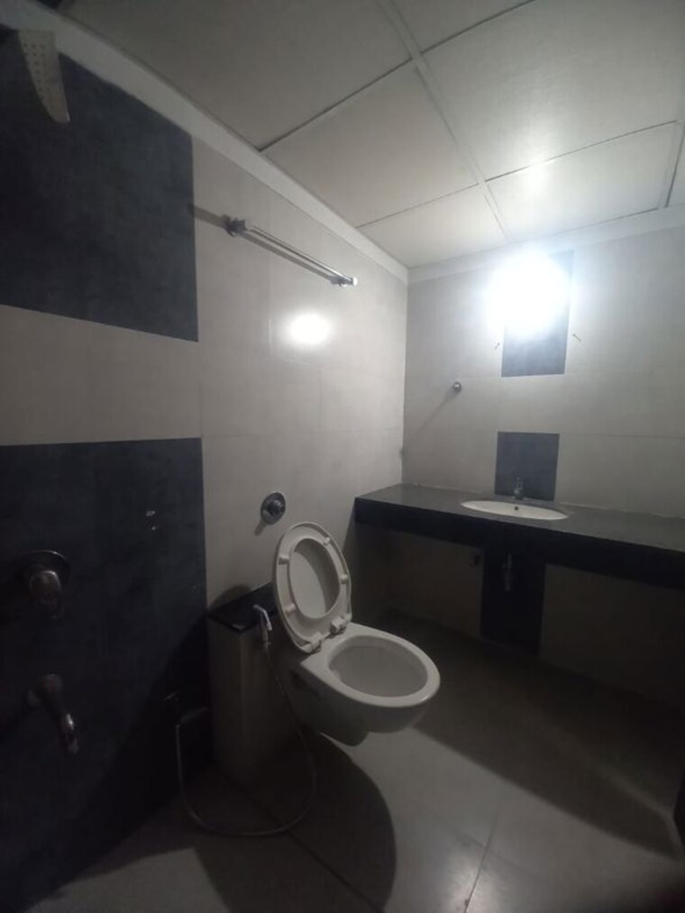 Bathroom, pebbles-i 3 Bedroom 1200 Sq.Ft. Apartment In Bavdhan Pune 10249533
