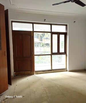 Room in 3.5 BHK Apartment at Sector 12 Dwarka – for Rent
