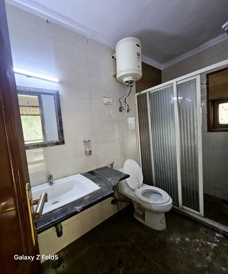 Bathroom, sector 12 dwarka 3.5 Bedroom 2200 Sq.Ft. Apartment In Sector 12 Dwarka Delhi 10249548