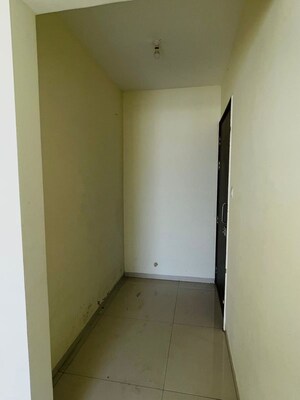 Room in 2 BHK Apartment at Dreams Camellia, Bavdhan – for Rent