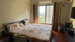 2 BHK Apartment For Rent in Adani The Meadows, Near Vaishno Devi Circle On Sg Highway
