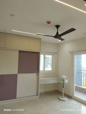 Room in 2.5 BHK Apartment at Candeur 40, Miyapur – for Rent