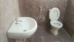 Bathroom in 2.5 BHK Apartment at Candeur 40, Miyapur – for Rent