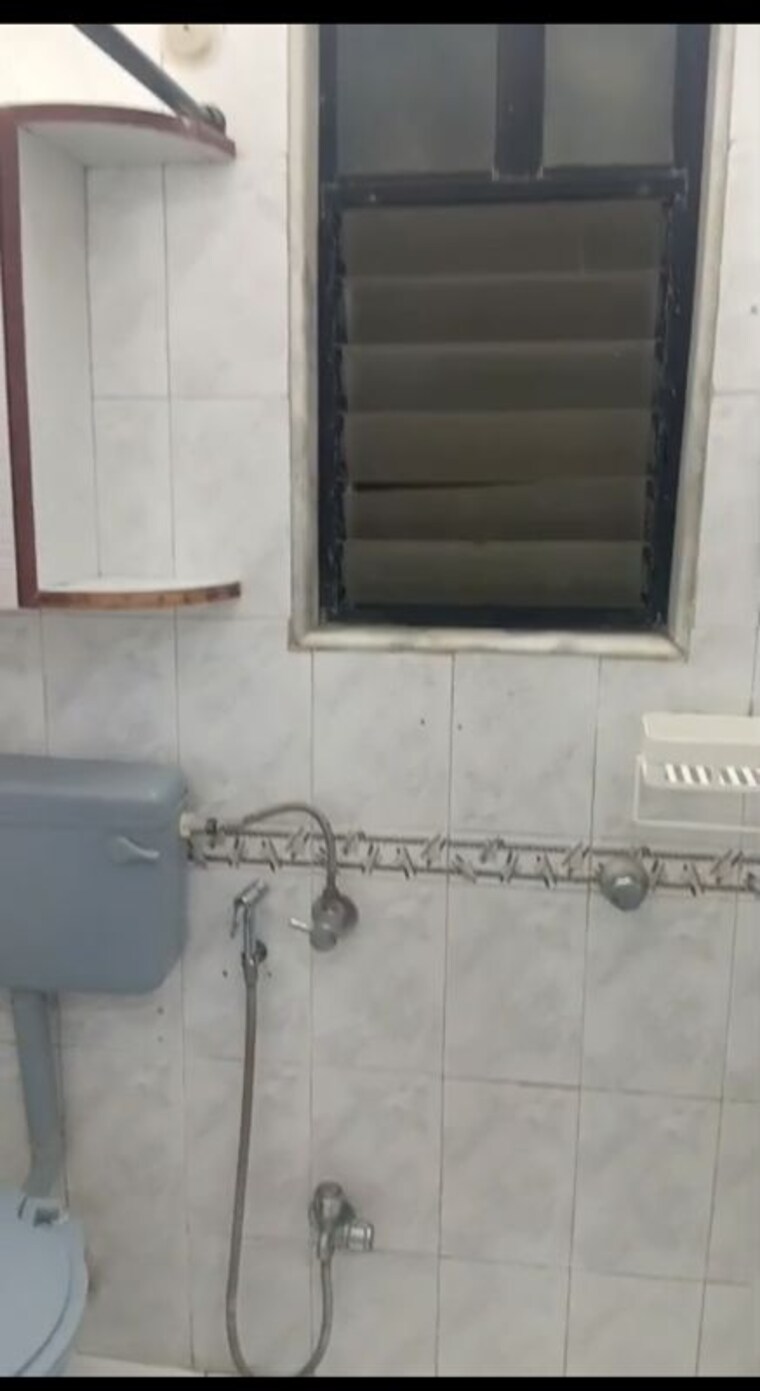 Bathroom, dheeraj-darshan 1 Bedroom 582 Sq.Ft. Apartment In Jogeshwari East Mumbai 10249586