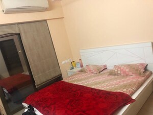 Bedroom in 2.5 BHK Apartment at Palacia Kingston Phase 2, Ghodbunder Road – for Sale