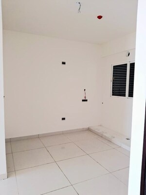 Room in 3 BHK Apartment at Candeur Crescent, Serilingampally – for Sale