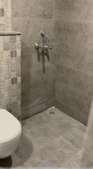 Bathroom in 2 BHK Apartment at Nimbus Express Park View - II, Chi V Greater Noida – for Rent