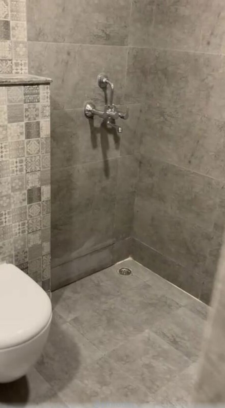 Bathroom, nimbus-express-park-view-ii 2 Bedroom 678 Sq.Ft. Apartment In Chi V Greater Noida Greater Noida 10249668