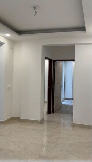 Building Lobby in 2 BHK Apartment at Nimbus Express Park View - II, Chi V Greater Noida – for Rent