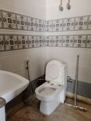 Bathroom in 1.5 BHK Builder Floor at Huda – for Rent
