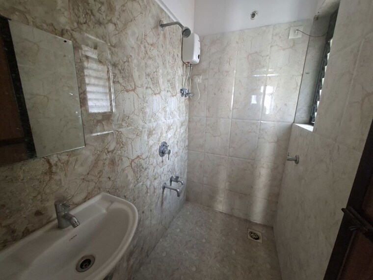Bathroom, raunak-delight 1 Bedroom 700 Sq.Ft. Apartment In Owale Thane 10249674