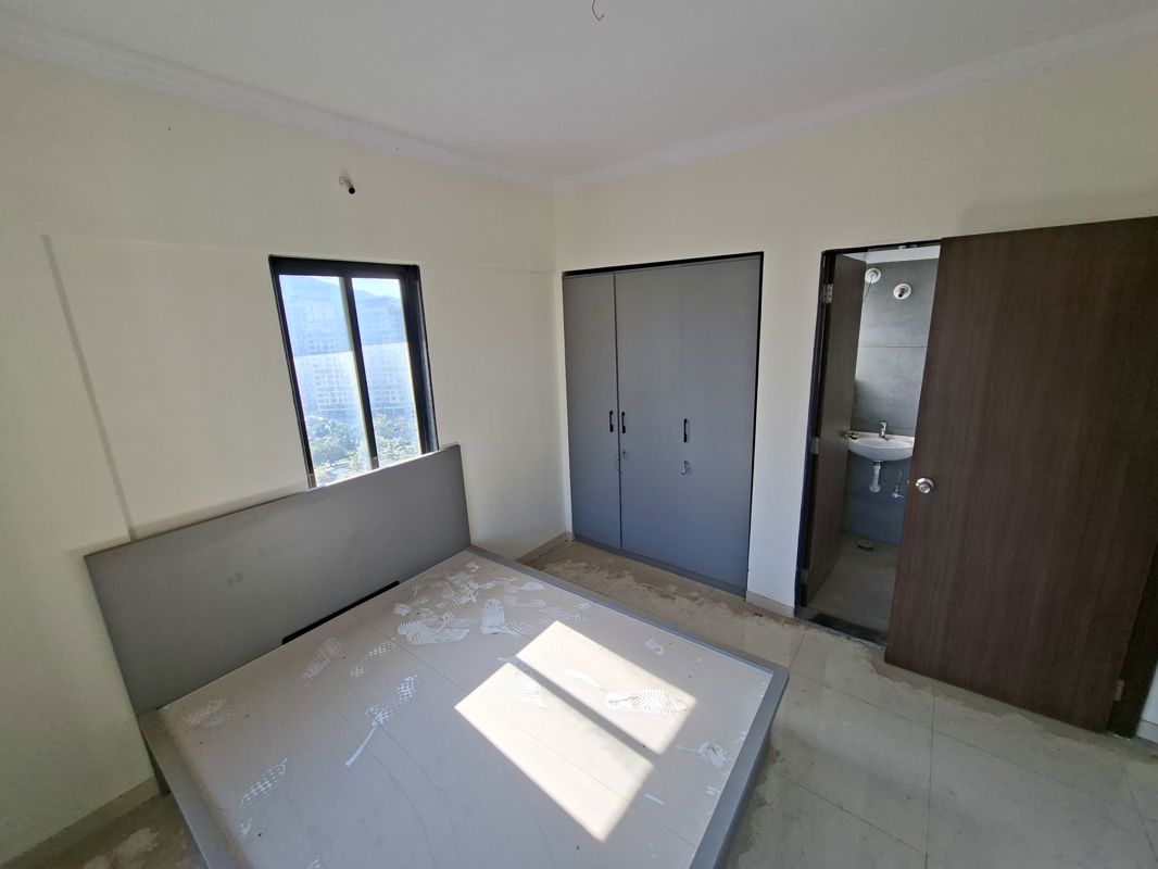1 BHK + Extra Room Apartment For Rent in Puranik City