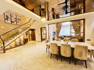 Furnished Amenities in 6 BHK Independent House at Nirman Nagar – for Sale