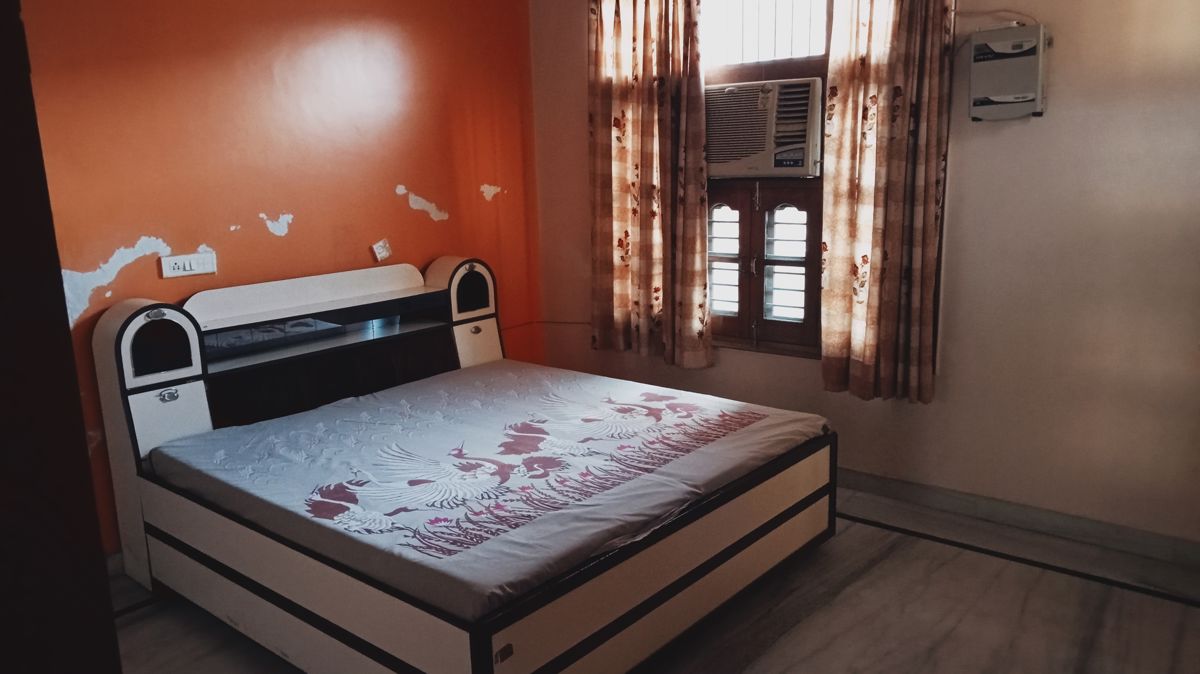 3 BHK + Pooja Room Builder Floor For Rent in PLA