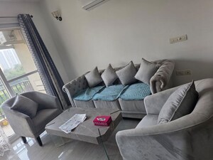Team Area in 3 BHK Apartment at Shalimar Oneworld Vista, Gomti Nagar – for Rent